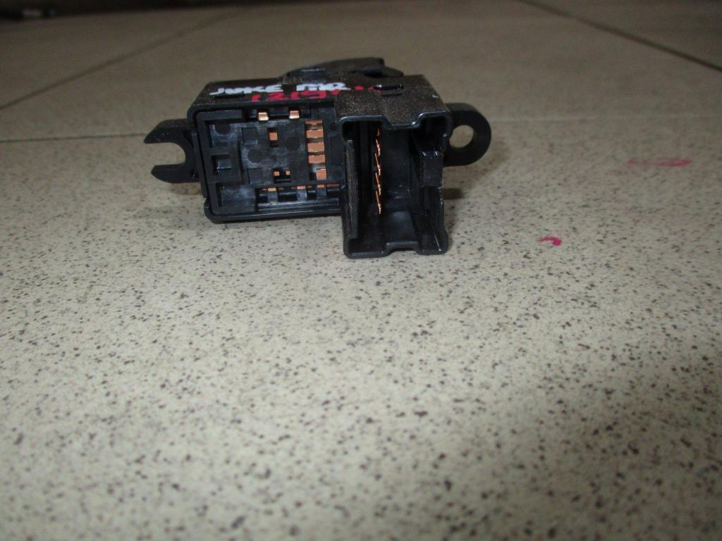 Кнопка стеклоподъемника, 500 рублей, Пермь