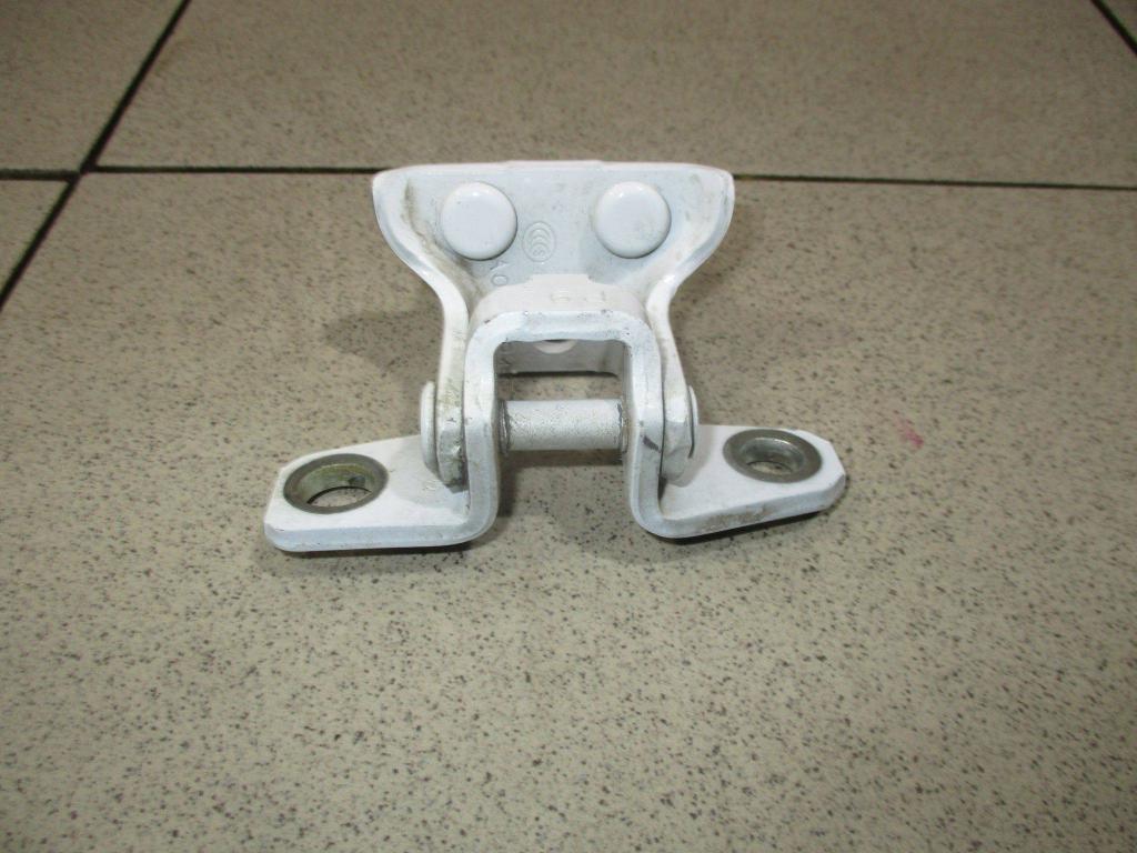 Петля двери задней левой верхняя, 500 рублей, Пермь