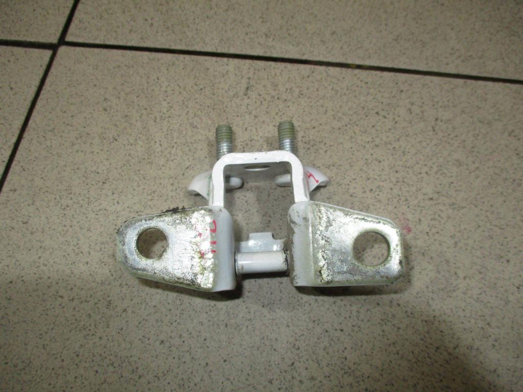 Петля двери задней левой верхняя, 500 рублей, Пермь