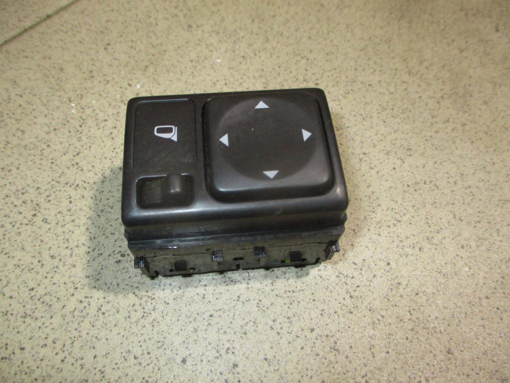 Переключатель регулировки зеркала, 500 рублей, Пермь