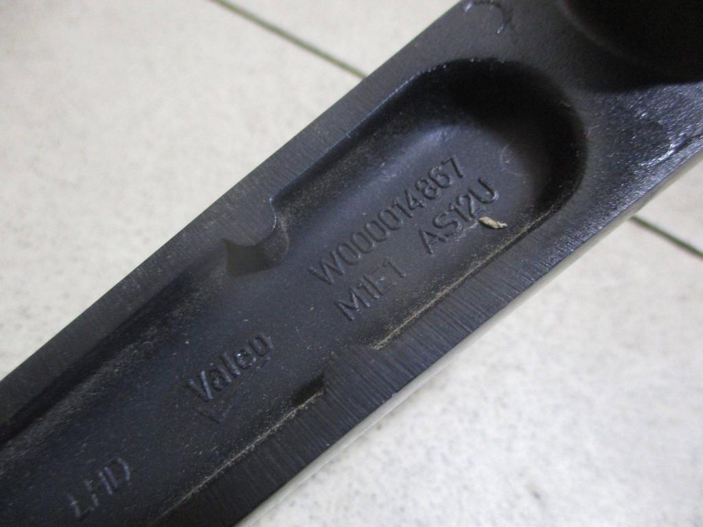 Поводок стеклоочистителя передний правый, 1500 рублей, Пермь