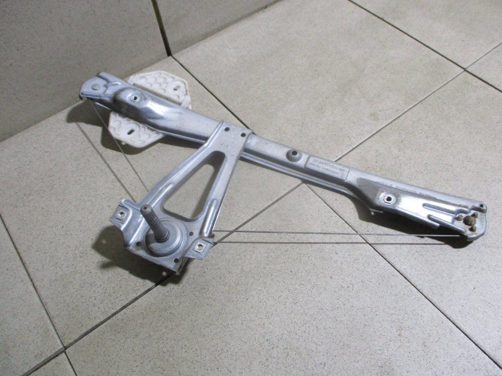 Стеклоподъемник механический задний правый, 500 рублей, Пермь