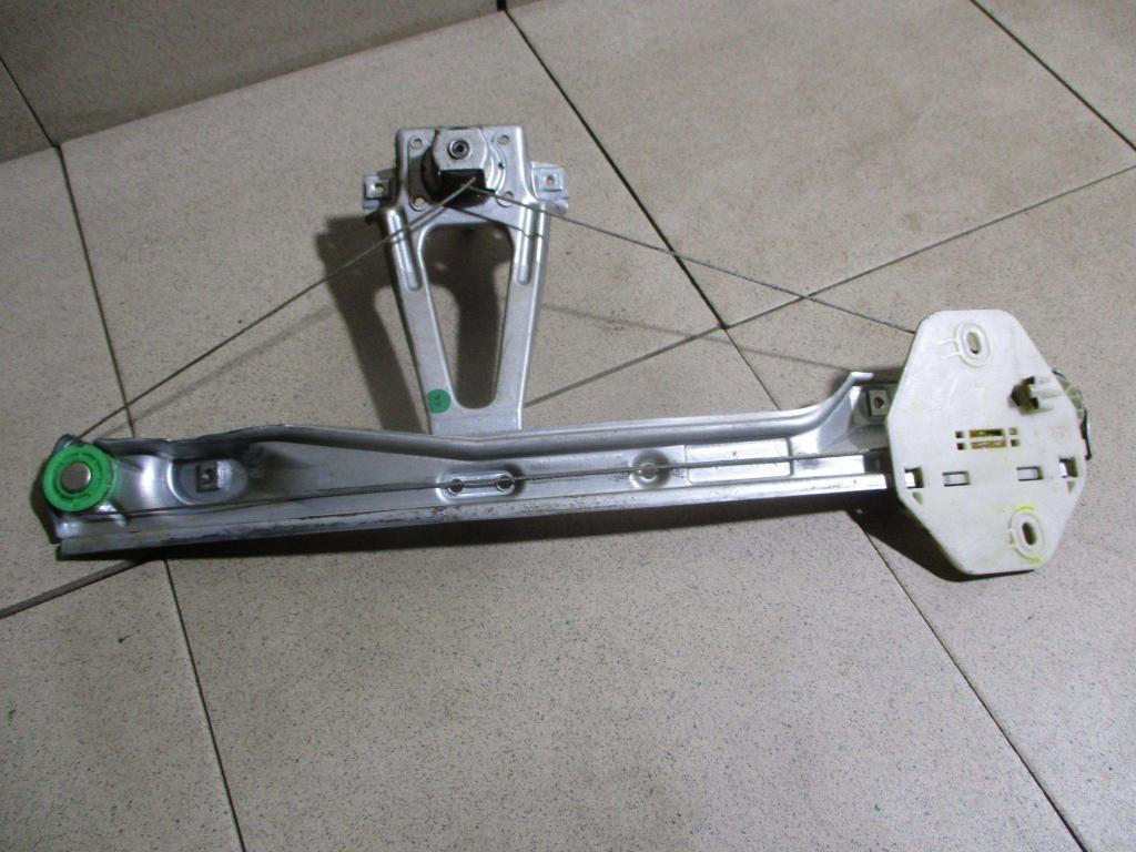 Стеклоподъемник механический задний правый, 500 рублей, Пермь