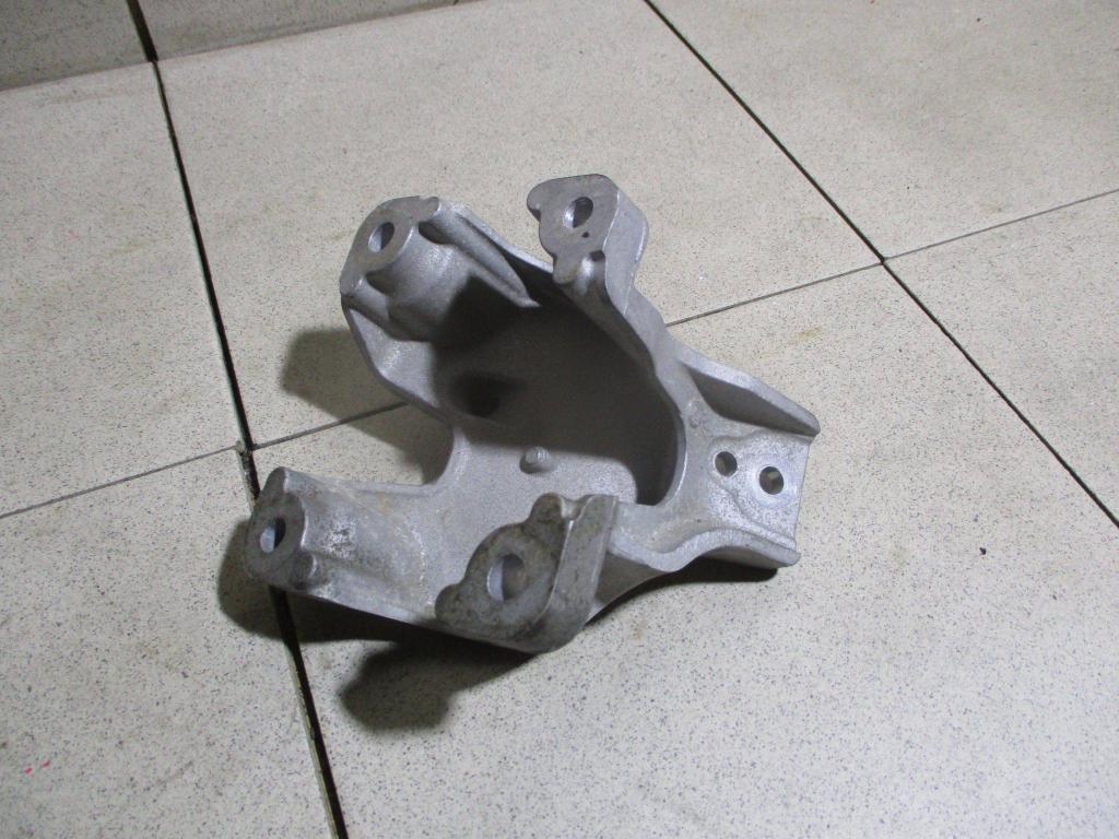 Кронштейн двигателя правый, 5000 рублей, Пермь