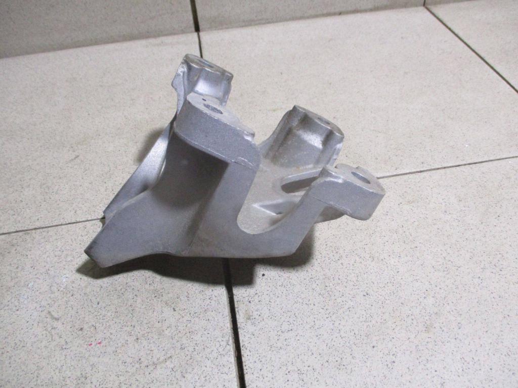 Кронштейн двигателя правый, 5000 рублей, Пермь