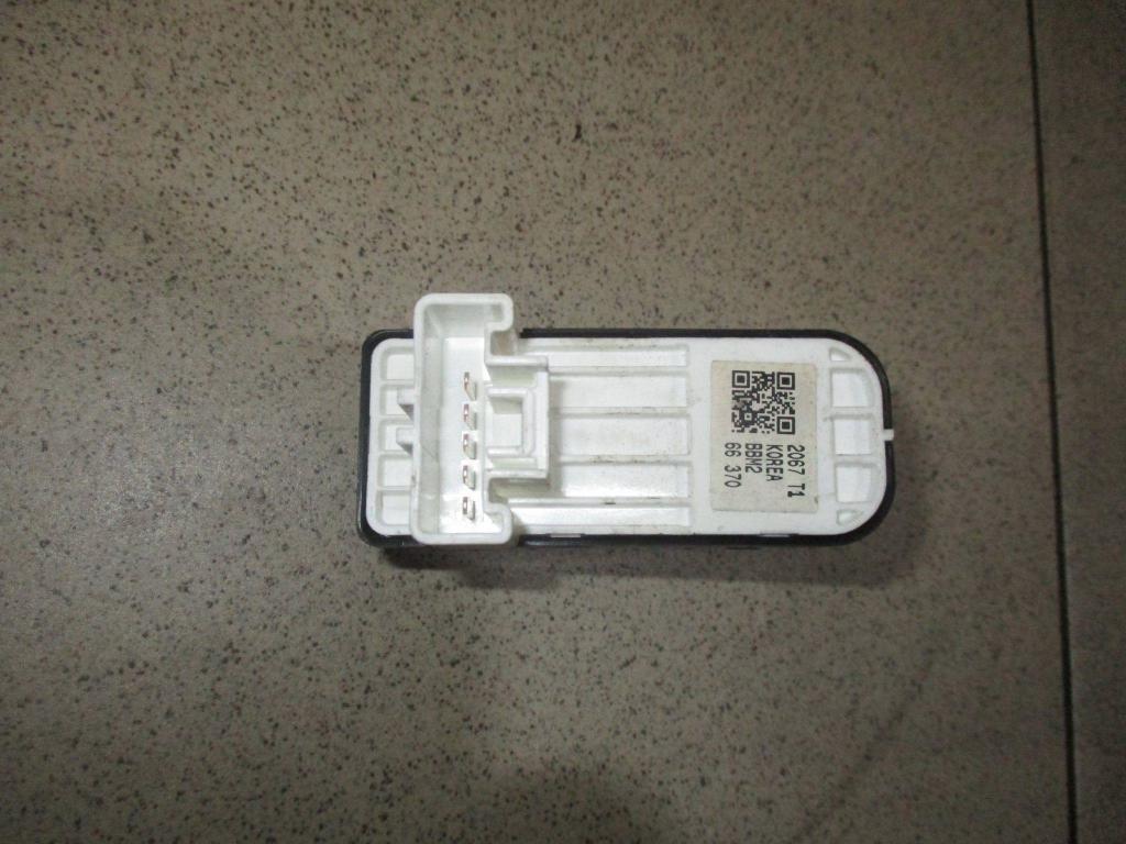 Кнопка стеклоподъемника, 500 рублей, Пермь