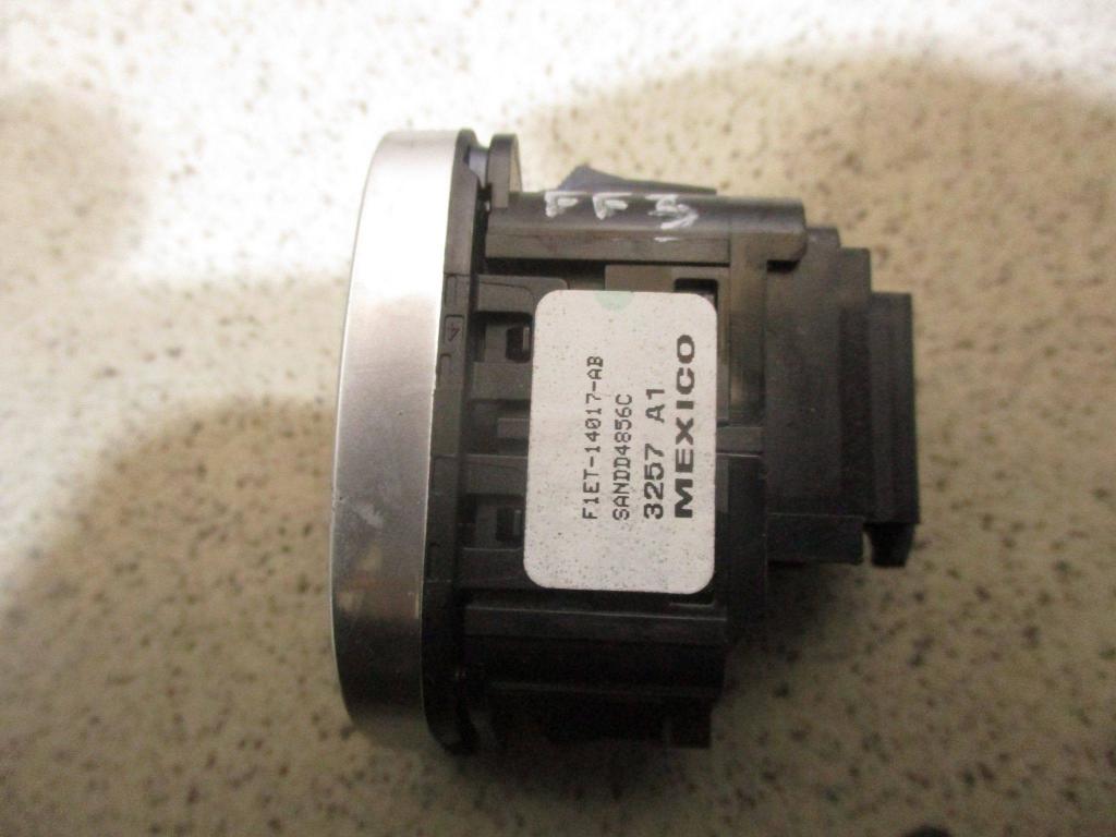 Кнопка центрального замка, 1000 рублей, Пермь