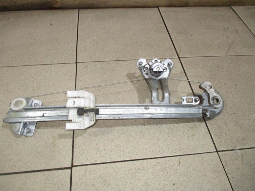 Стеклоподъемник механический задний правый, 500 рублей, Пермь