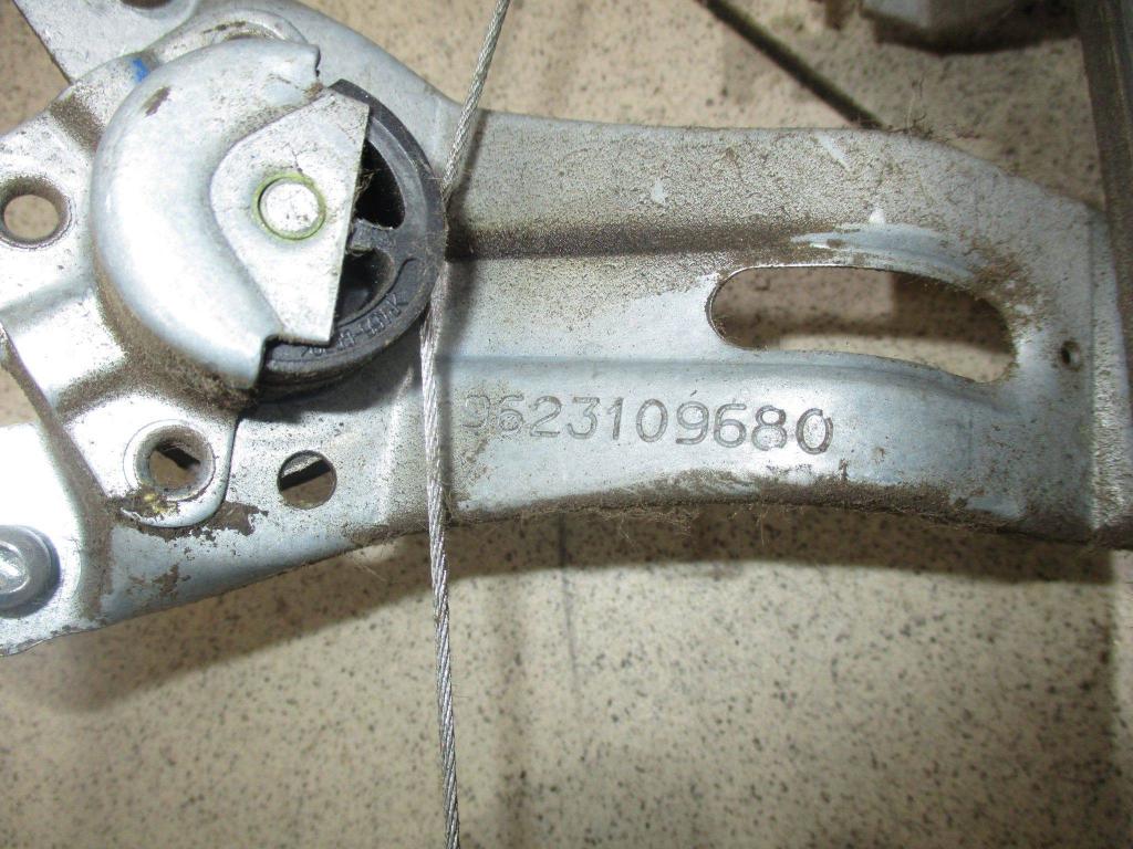 Стеклоподъемник механический задний правый, 500 рублей, Пермь