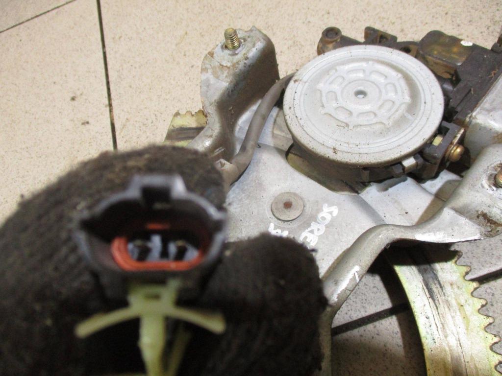 Стеклоподъемник задний правый, 1000 рублей, Пермь