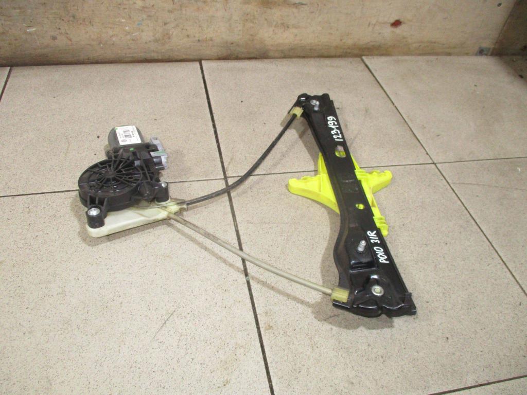 Стеклоподъемник задний правый, 1000 рублей, Пермь