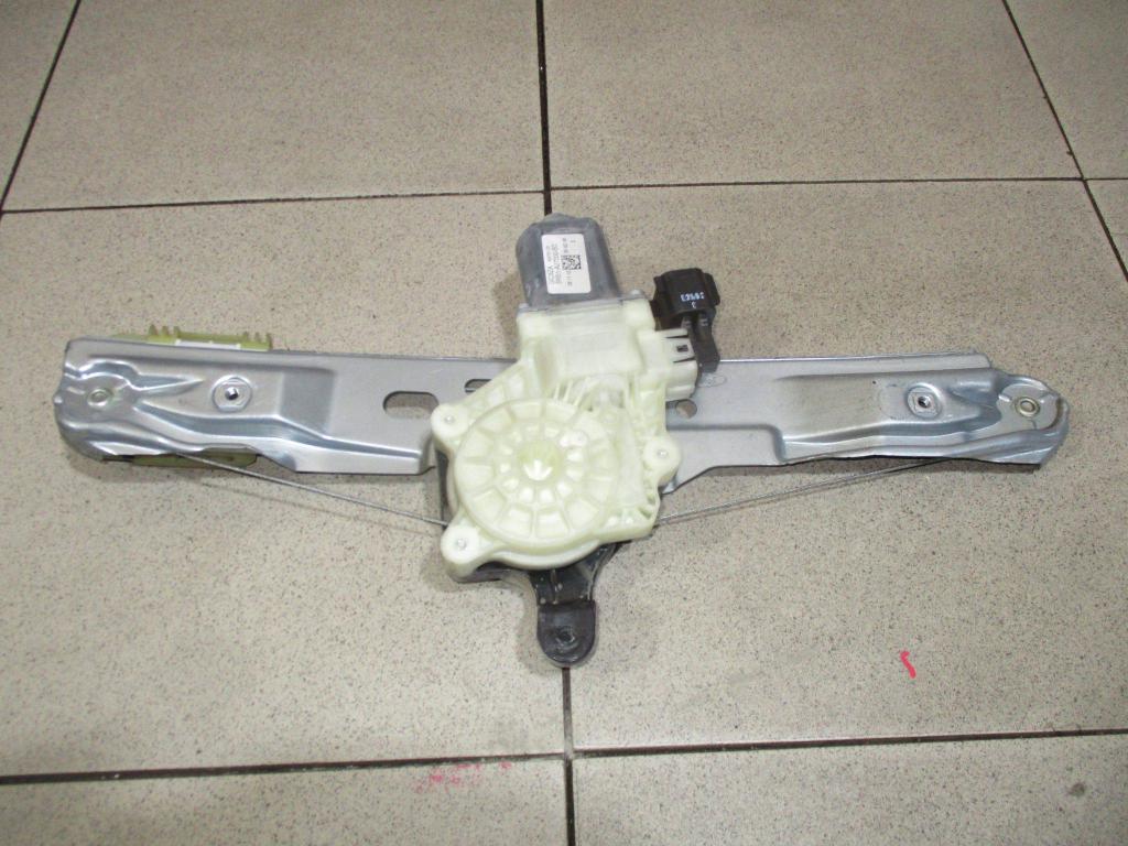 Стеклоподъемник задний правый, 2000 рублей, Пермь