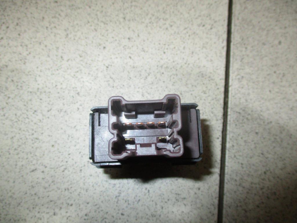 Кнопка обогрева сидений, 500 рублей, Пермь