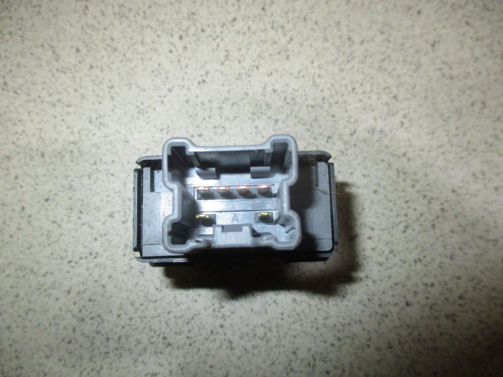 Кнопка обогрева сидений, 500 рублей, Пермь