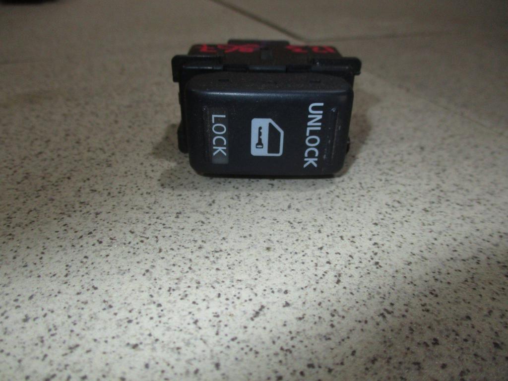 Кнопка центрального замка, 500 рублей, Пермь