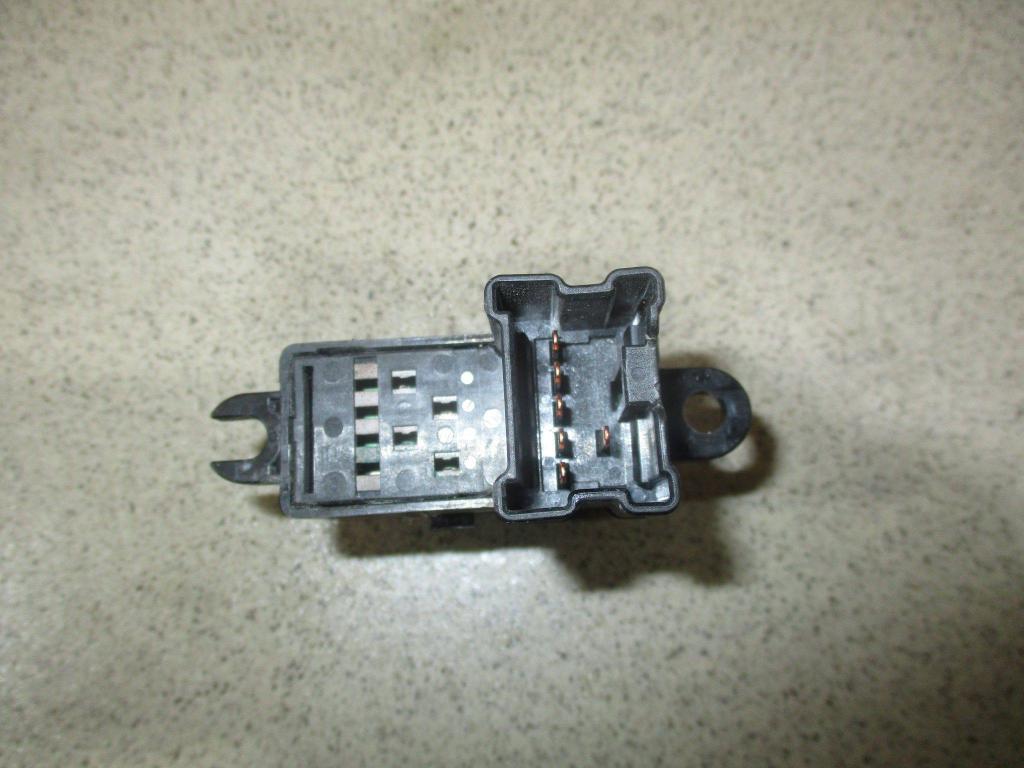 Кнопка стеклоподъемника, 500 рублей, Пермь