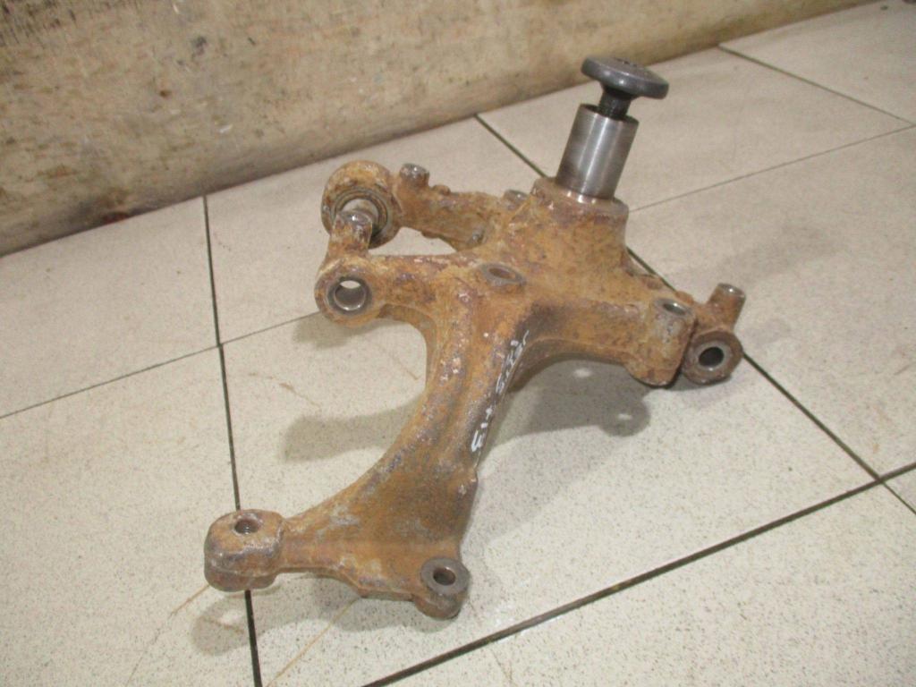 Кулак поворотный задний правый, 3000 рублей, Пермь