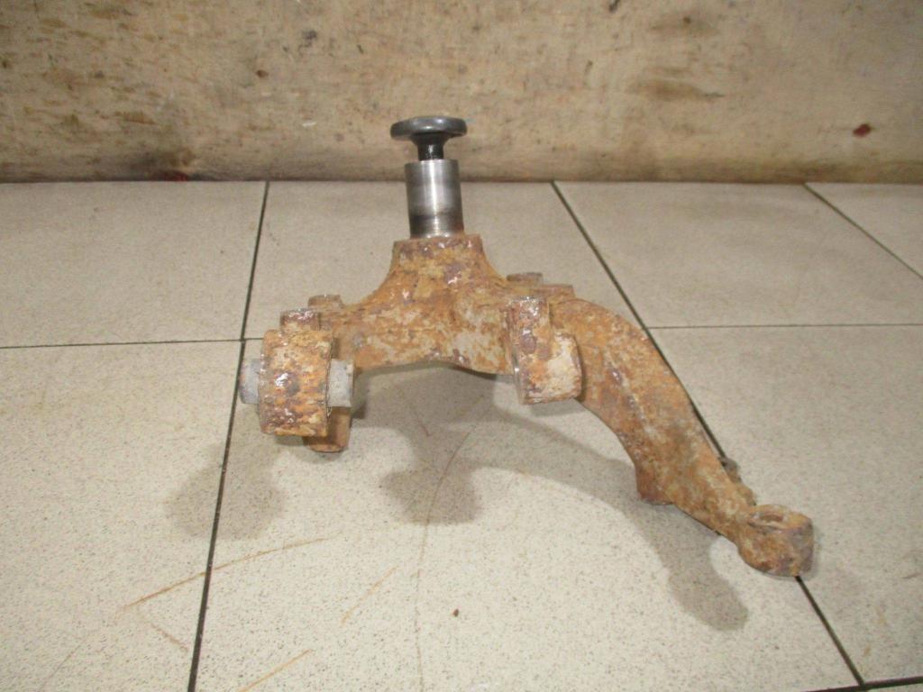 Кулак поворотный задний правый, 3000 рублей, Пермь