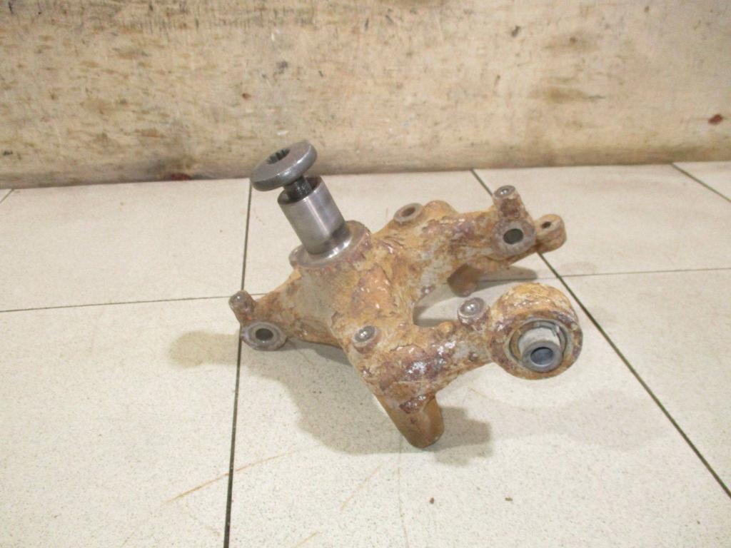 Кулак поворотный задний правый, 3000 рублей, Пермь