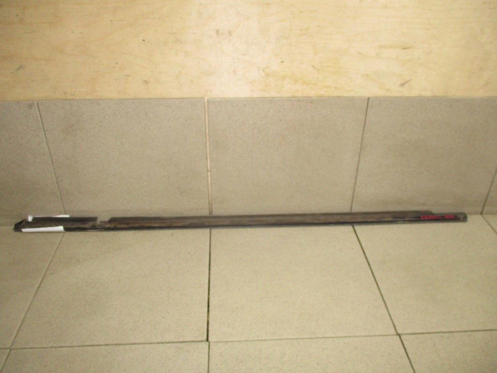 Накладка стекла переднего правого, 500 рублей, Пермь