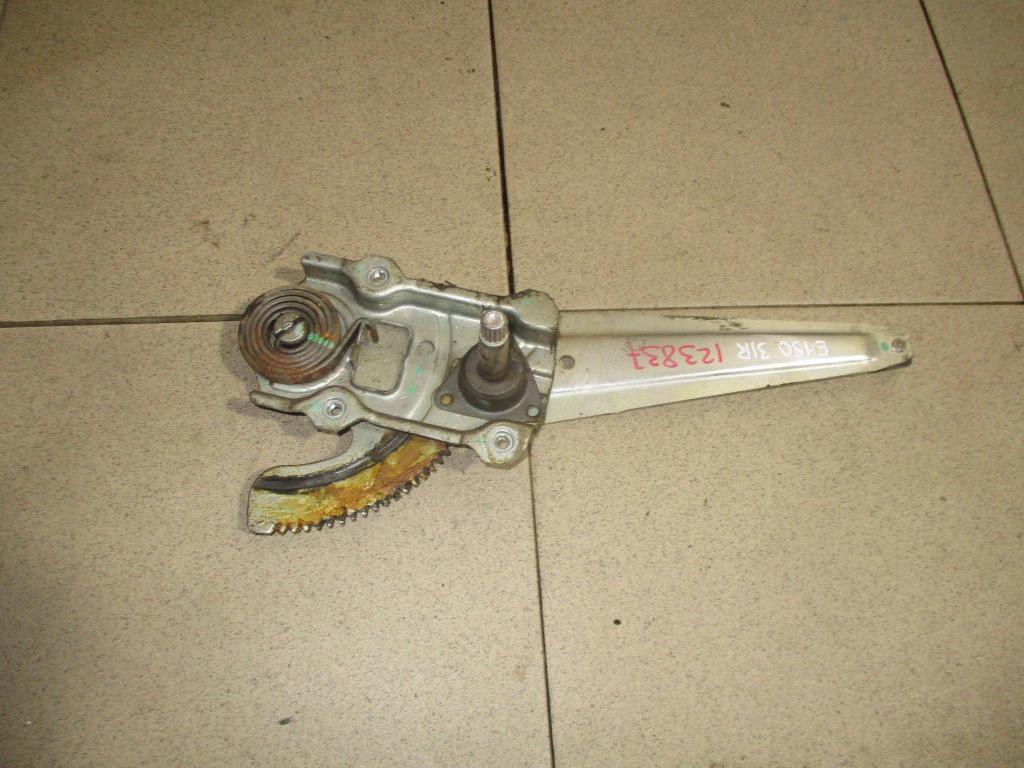 Стеклоподъемник механический задний правый, 550 рублей, Пермь