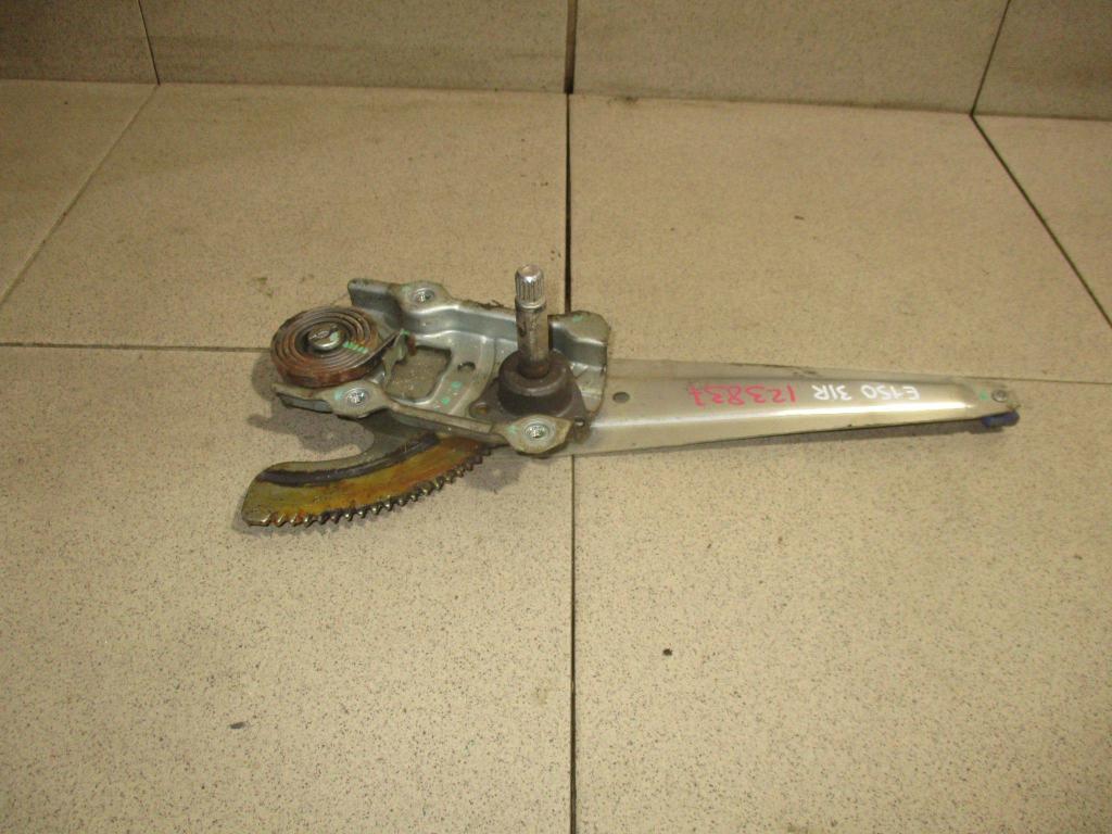 Стеклоподъемник механический задний правый, 550 рублей, Пермь