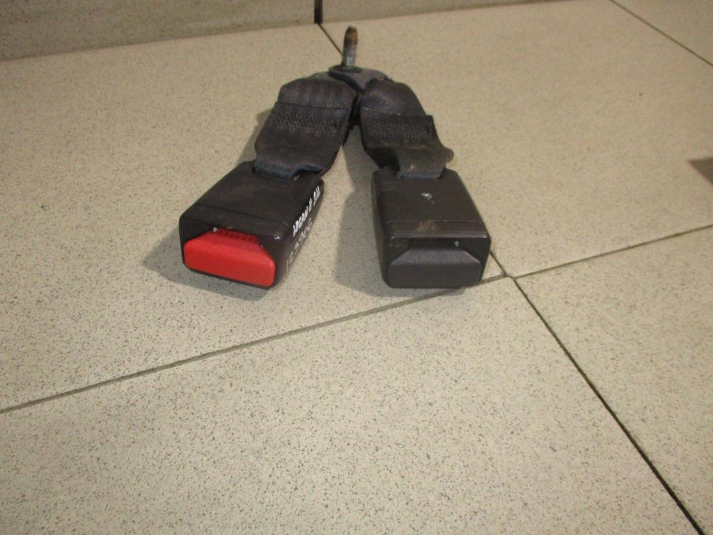 Ответная часть ремня безопасности, 500 рублей, Пермь