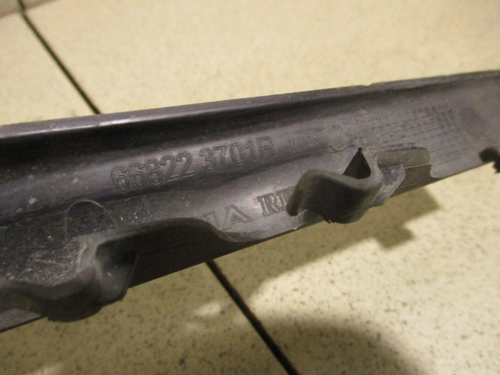 Накладка лобового стекла правая, 500 рублей, Пермь