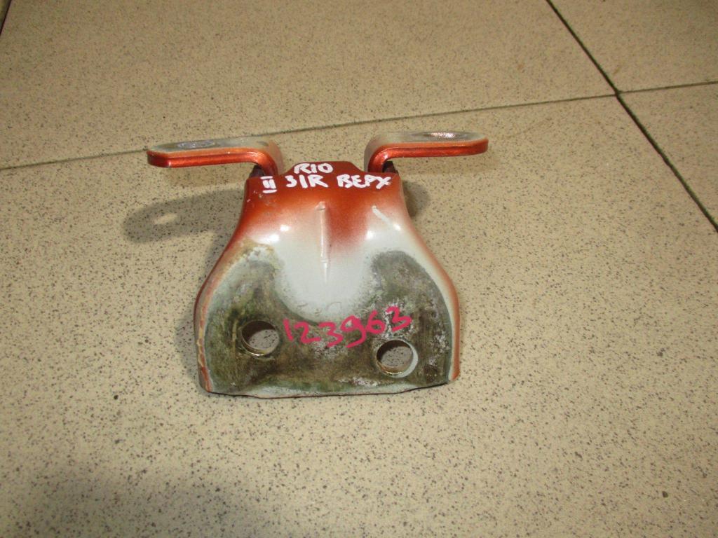 Петля двери задней правой верхняя, 500 рублей, Пермь