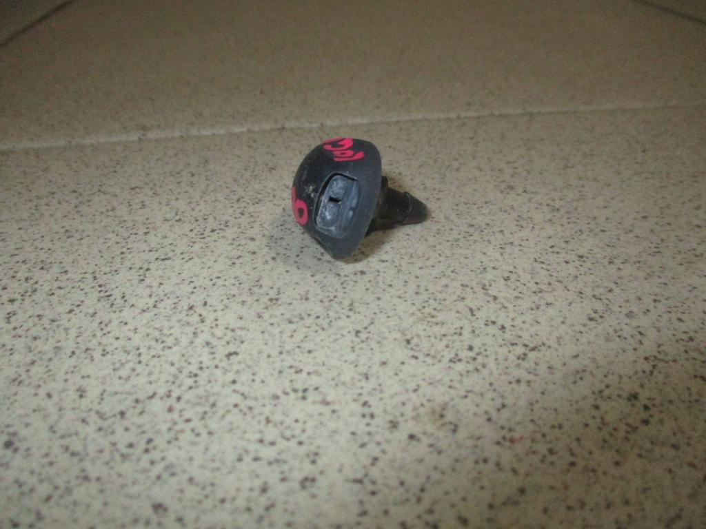 Форсунка омывателя лобового стекла, 500 рублей, Пермь