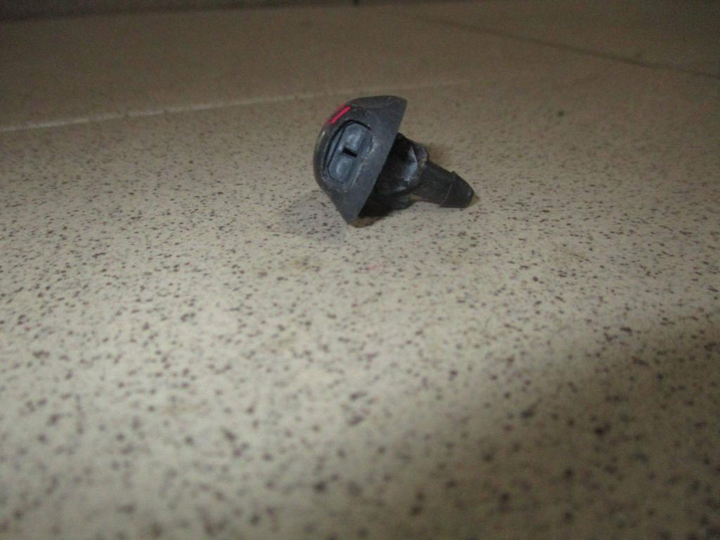 Форсунка омывателя лобового стекла, 500 рублей, Пермь