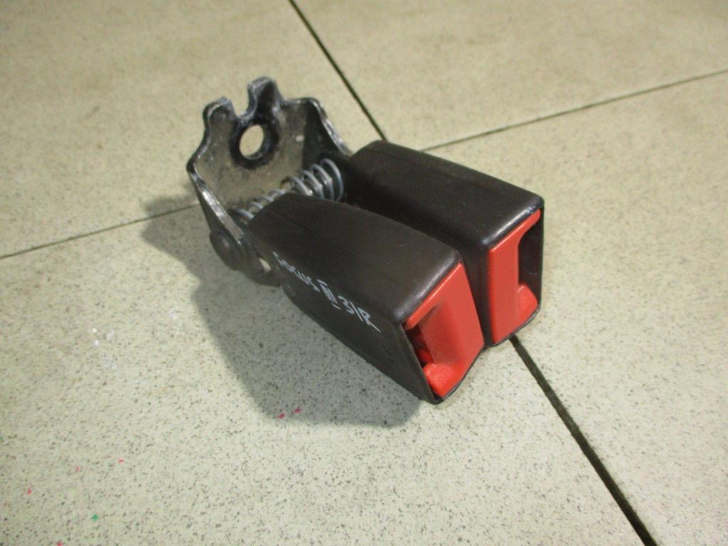 Ответная часть ремня безопасности, 500 рублей, Пермь