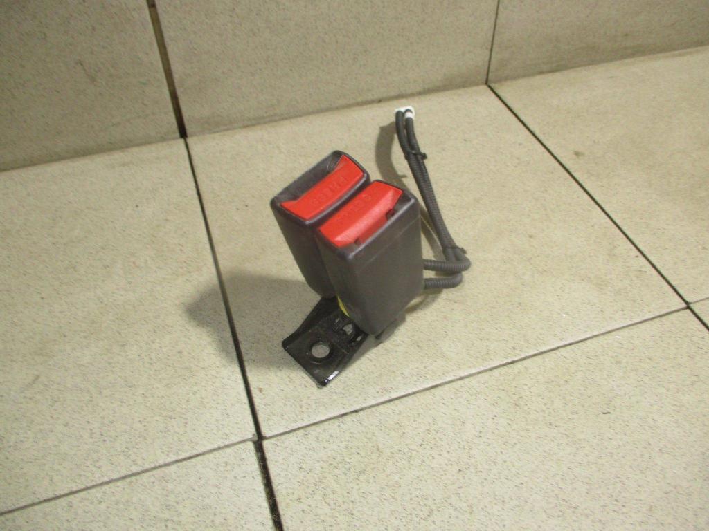 Ответная часть ремня безопасности, 500 рублей, Пермь