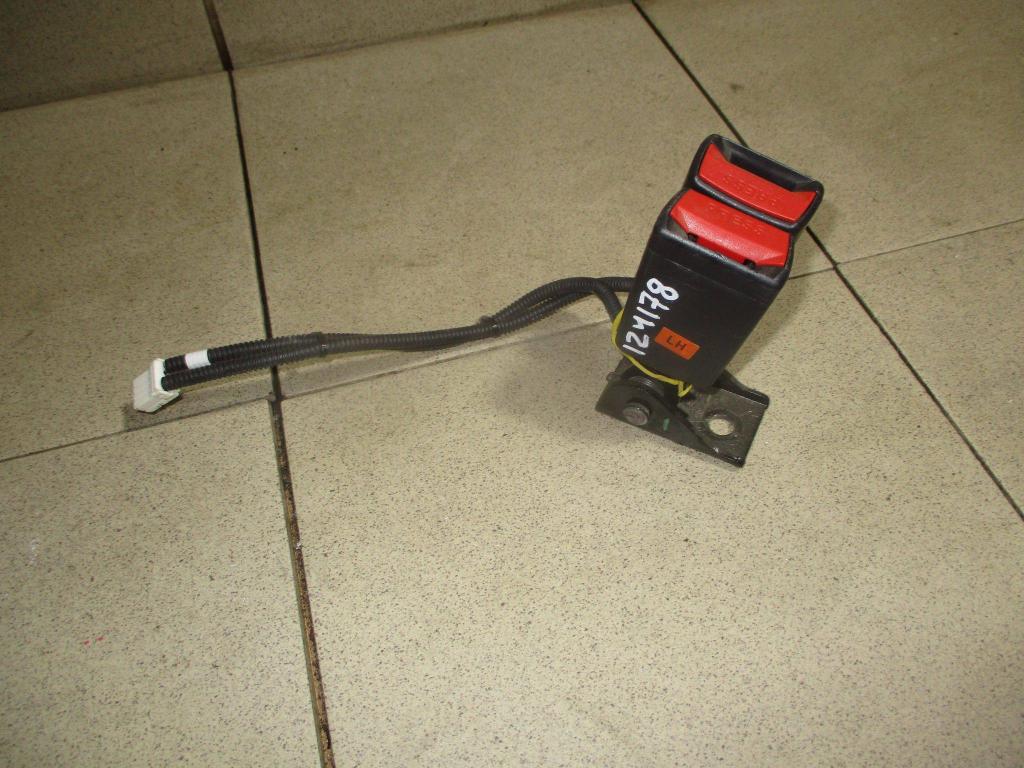 Ответная часть ремня безопасности, 500 рублей, Пермь