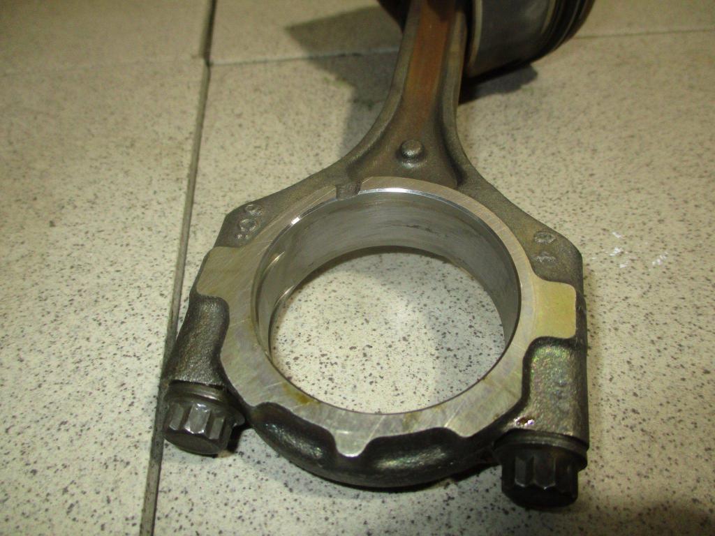 Поршень с шатуном, 3500 рублей, Пермь