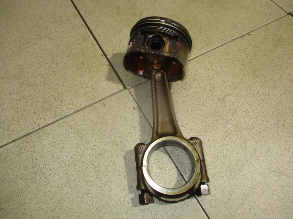 Поршень с шатуном, 3000 рублей, Пермь