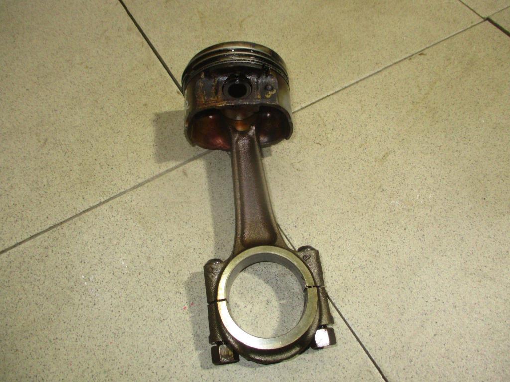 Поршень с шатуном, 3000 рублей, Пермь