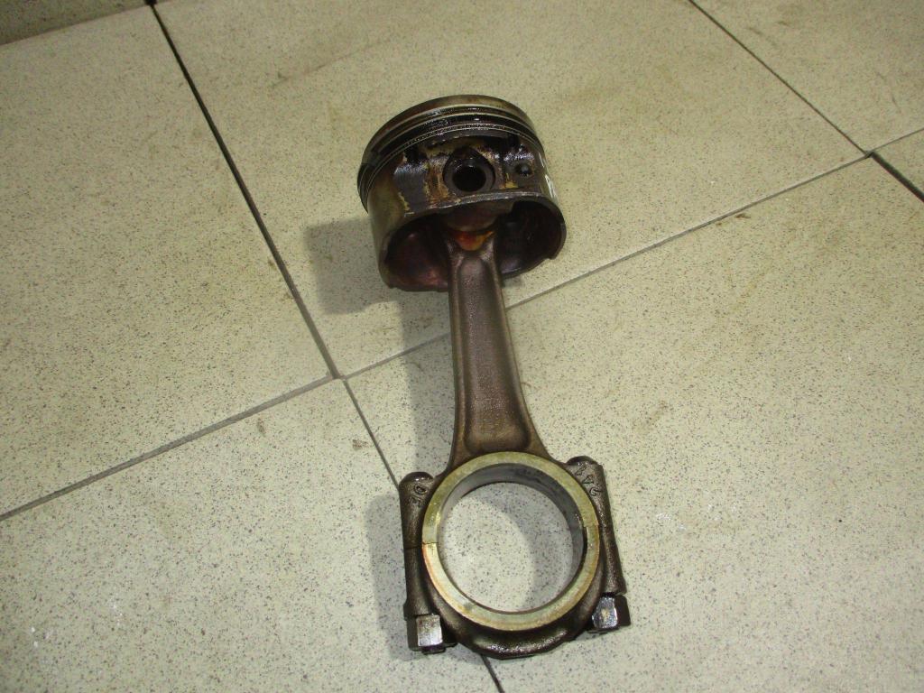 Поршень с шатуном, 3000 рублей, Пермь