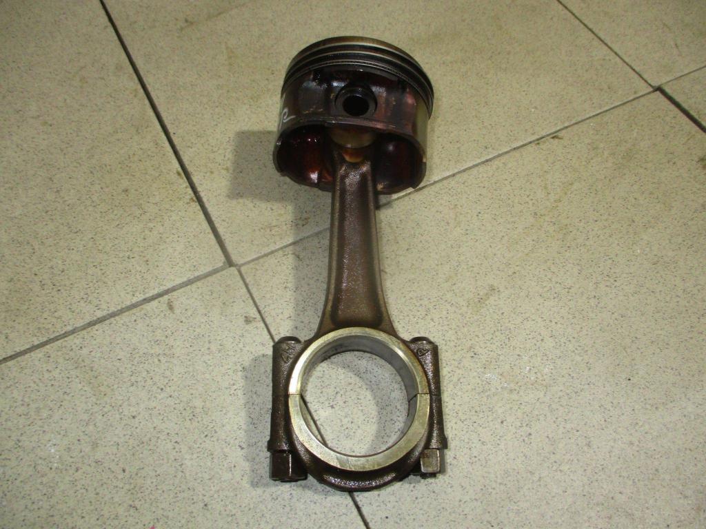 Поршень с шатуном, 3000 рублей, Пермь