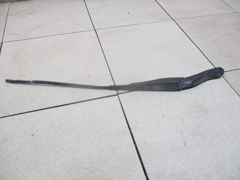 Поводок стеклоочистителя передний правый, 700 рублей, Пермь