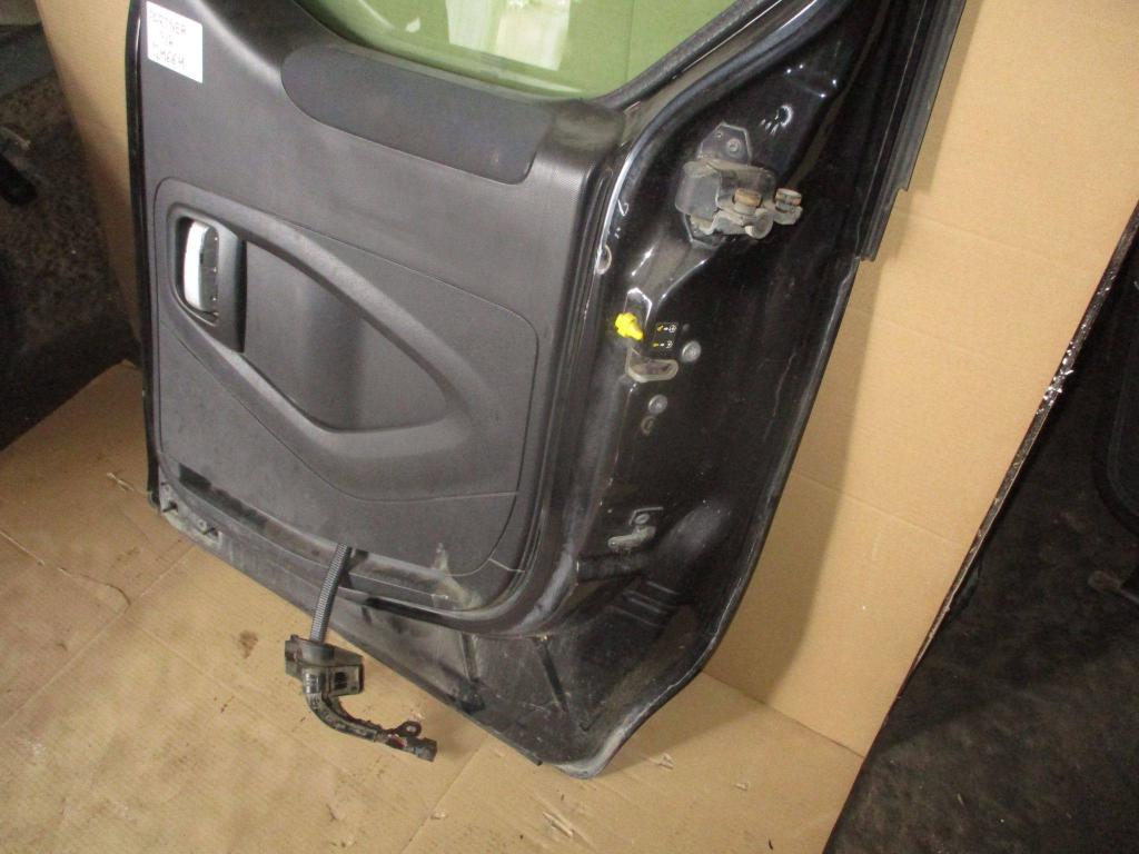 Обшивка двери задней правой, 1000 рублей, Пермь