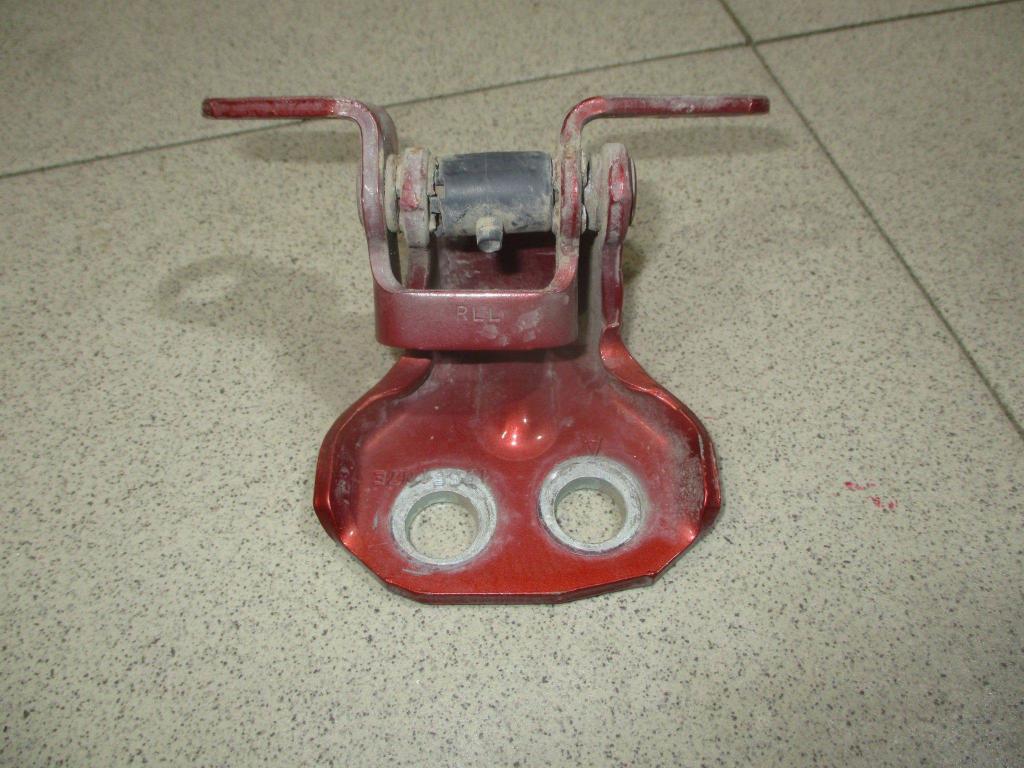 Петля двери задней левой нижняя, 500 рублей, Пермь