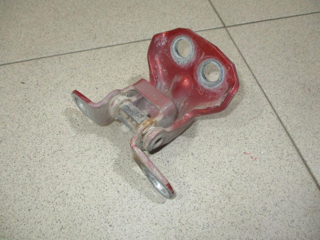 Петля двери задней правой нижняя, 500 рублей, Пермь