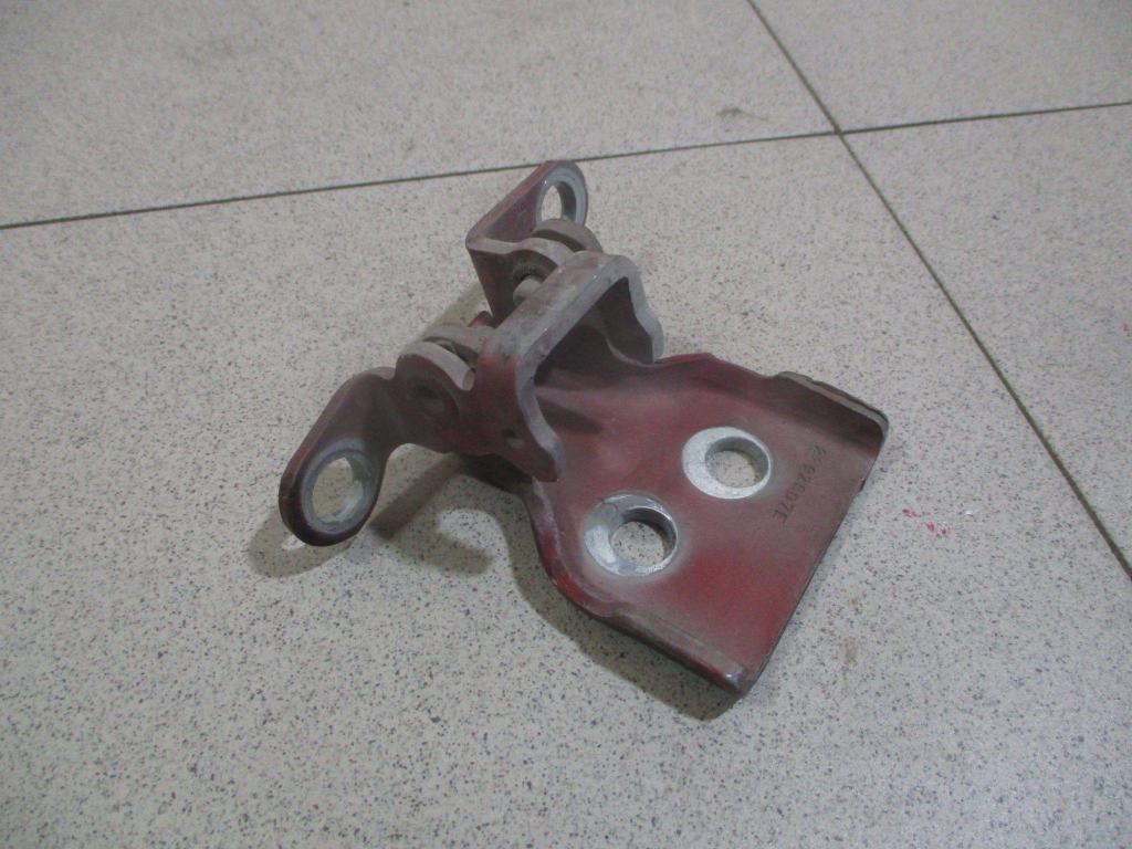 Петля двери передней левой верхняя, 500 рублей, Пермь