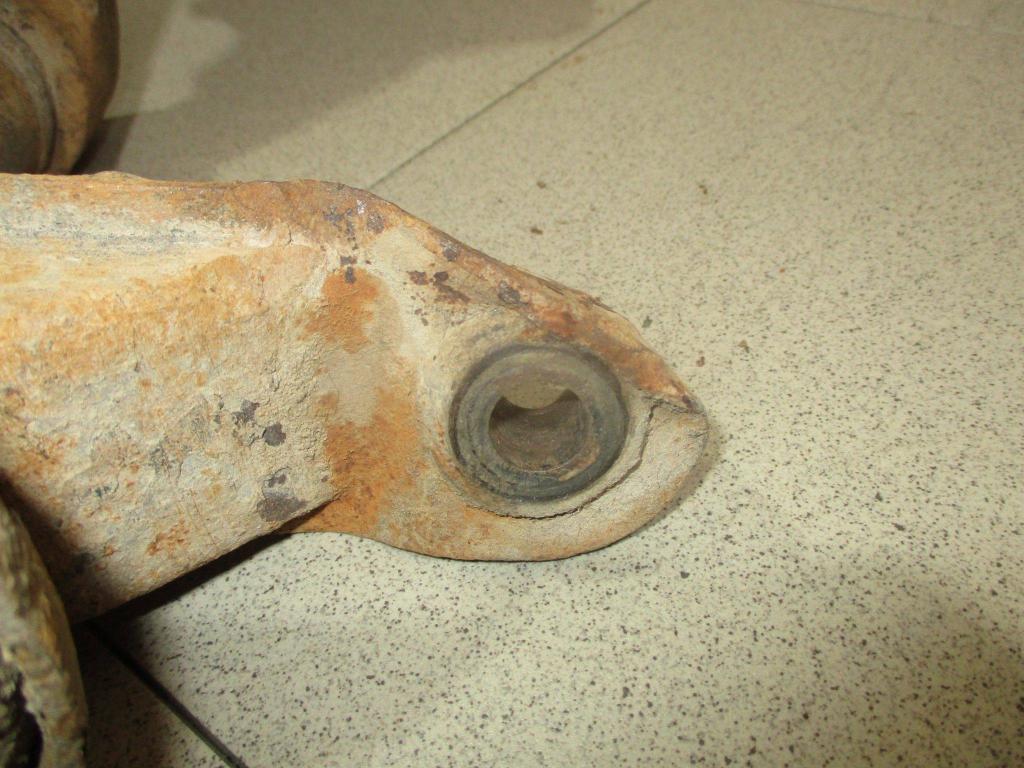 Кулак поворотный передний правый, 1000 рублей, Пермь