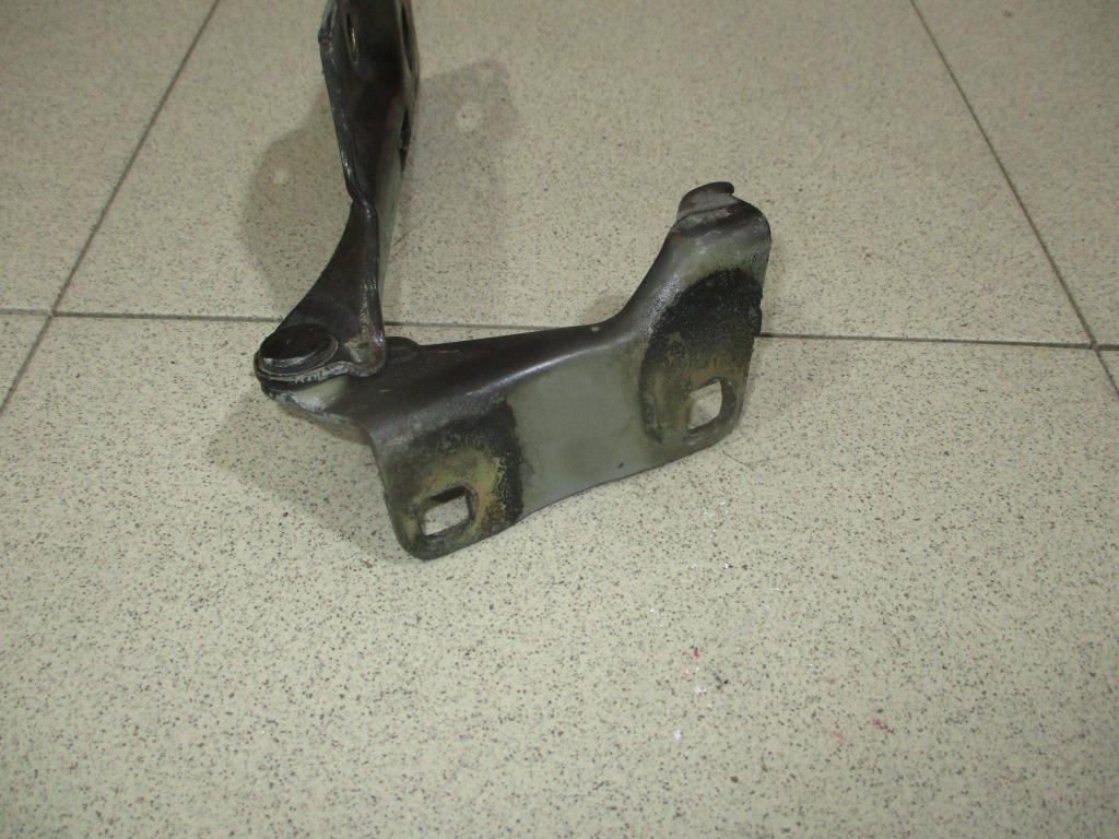 Петля капота левая, 800 рублей, Пермь