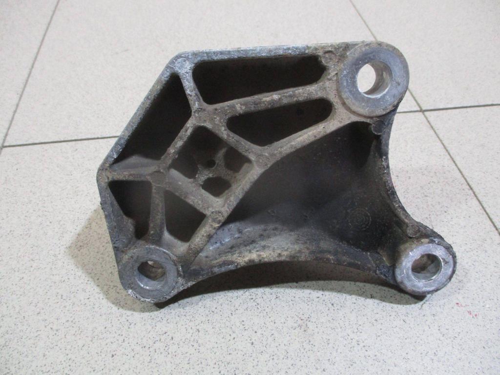 Кронштейн КПП, 500 рублей, Пермь