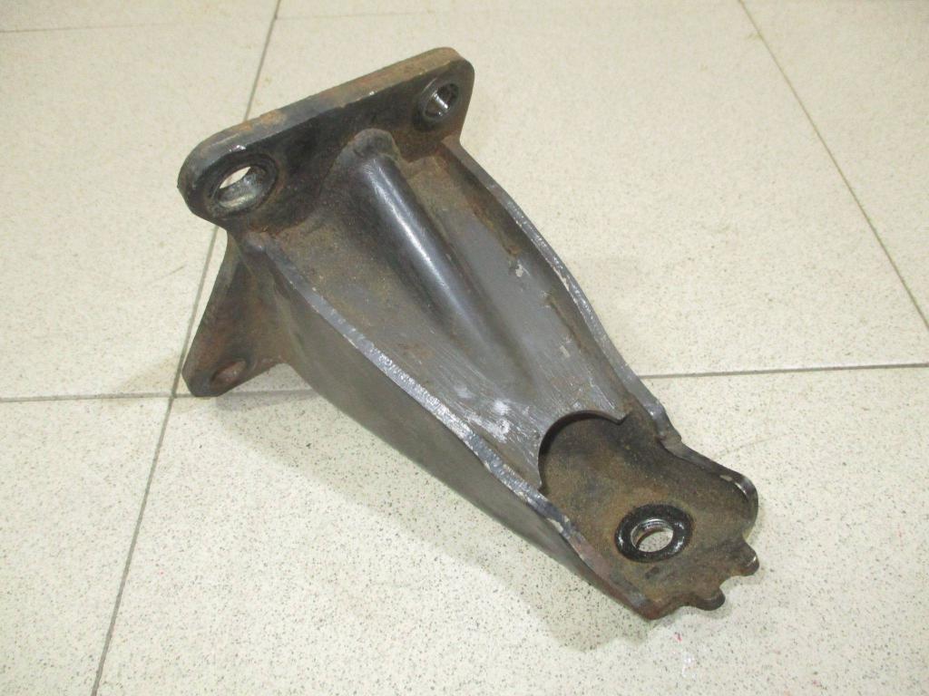 Кронштейн двигателя левый, 1000 рублей, Пермь