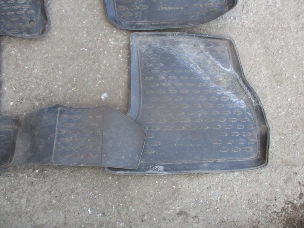 Комплект ковриков салона, 2000 рублей, Пермь