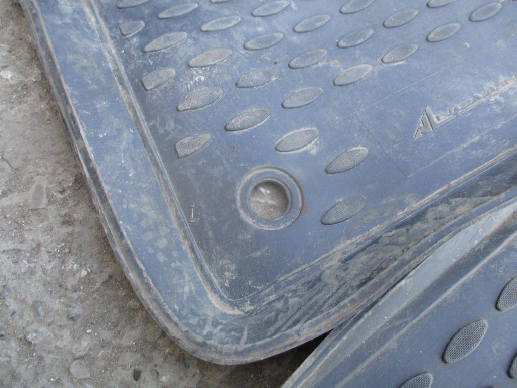 Комплект ковриков салона, 2000 рублей, Пермь